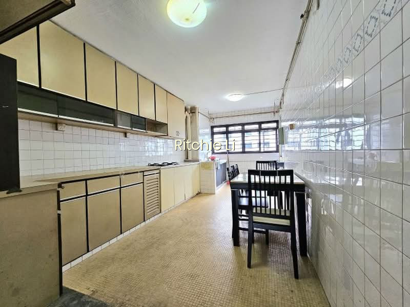 307 CLEMENTI AVENUE 4 photo 3