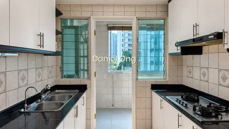 REGENCY LODGE photo 6