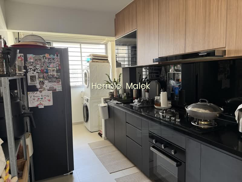 626A TAMPINES STREET 61 image 1 of 9