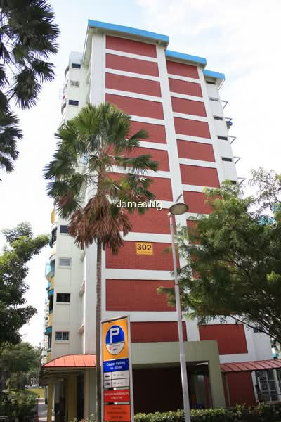 302 ANG MO KIO AVENUE 3 photo 3