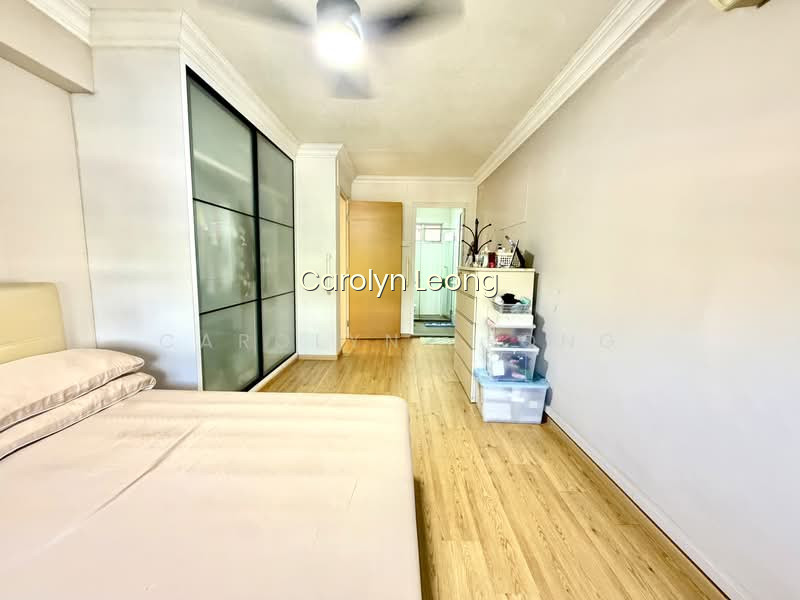 497H TAMPINES STREET 45 photo 3