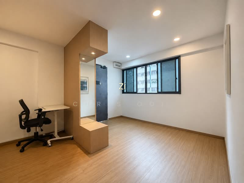 710 YISHUN AVENUE 5 image 1 of 4