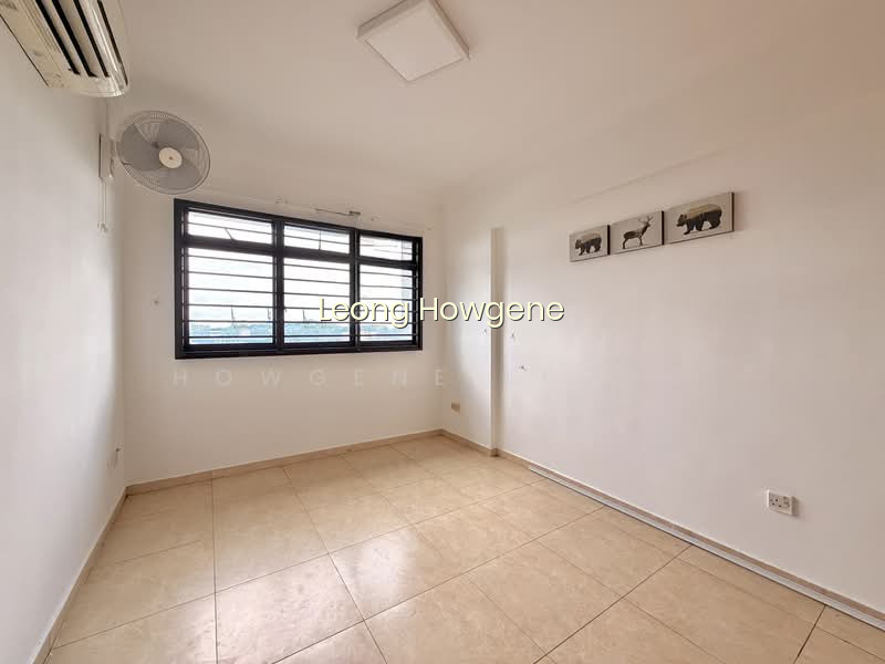 19 CANTONMENT CLOSE photo 2