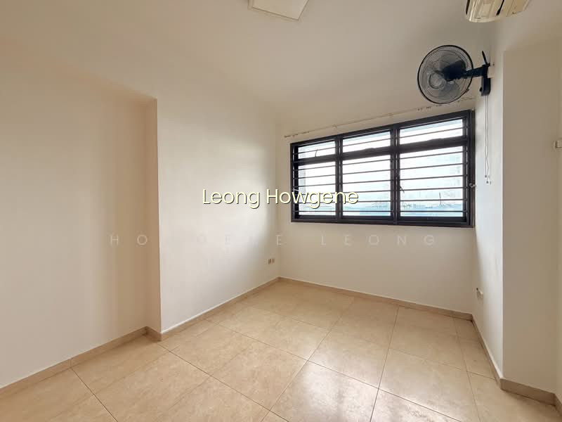 19 CANTONMENT CLOSE photo 3