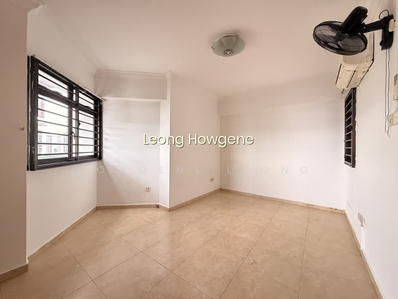 19 CANTONMENT CLOSE photo 4