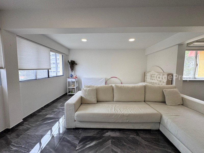 210 HOUGANG STREET 21 photo 3