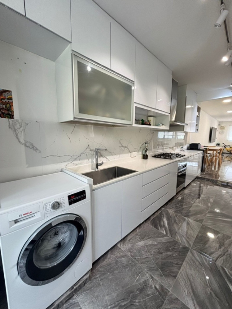 210 HOUGANG STREET 21 photo 4