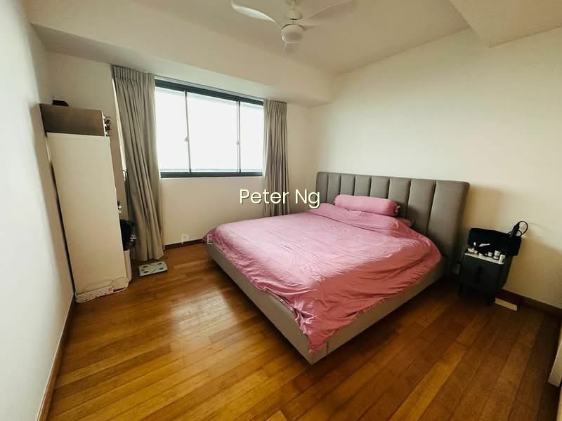 MARINA BAY RESIDENCES photo 4