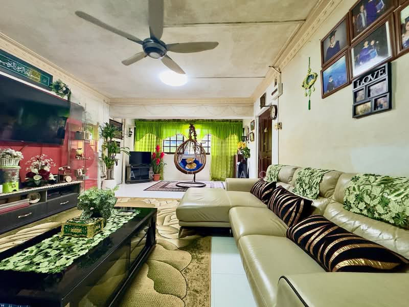 306 ANG MO KIO AVENUE 1 photo 3