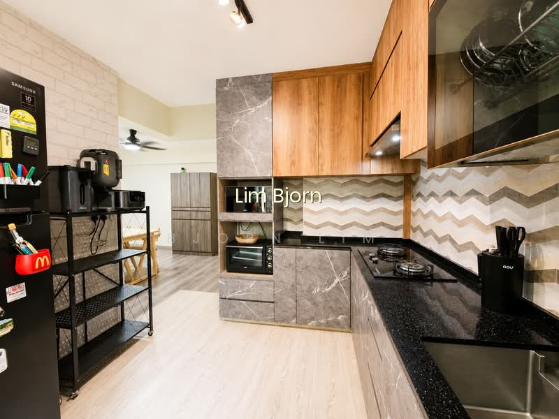 435B FERNVALE ROAD photo 3