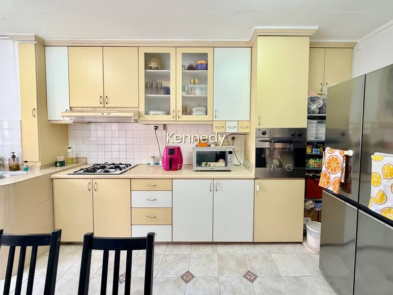 215 TAMPINES STREET 23 photo 3
