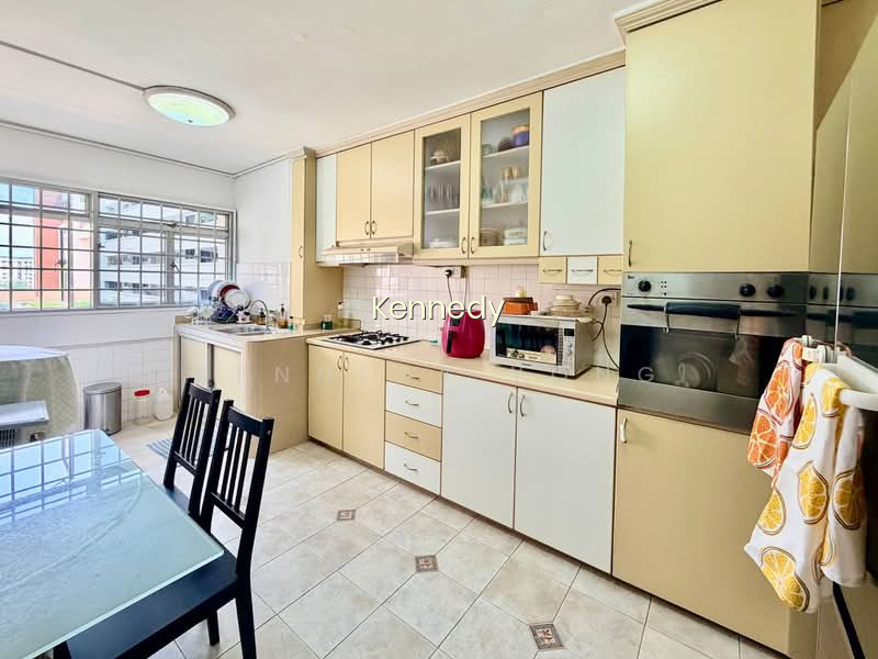 215 TAMPINES STREET 23 photo 4