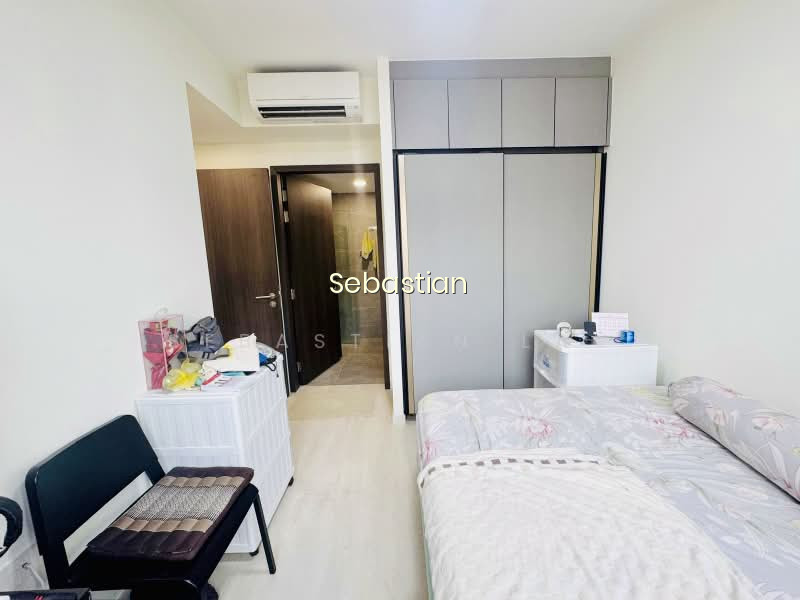 RIVERFRONT RESIDENCES photo 3
