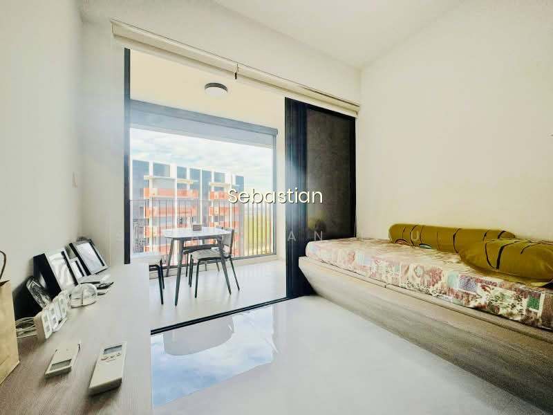 RIVERFRONT RESIDENCES photo 4