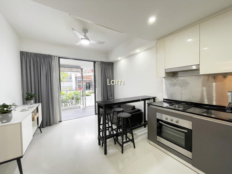 HEDGES PARK CONDOMINIUM photo 2