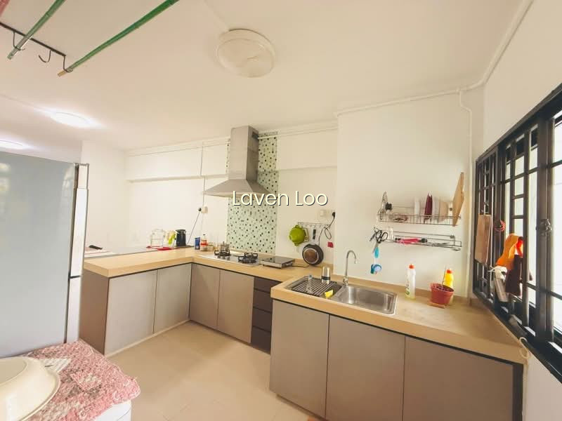 320 ANG MO KIO AVENUE 1 image 1 of 10