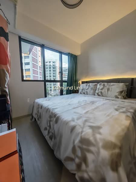 RIVERFRONT RESIDENCES photo 4