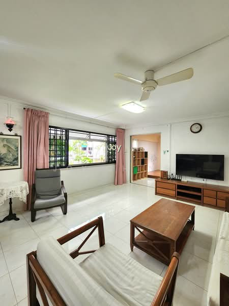 492D TAMPINES STREET 45 photo 2