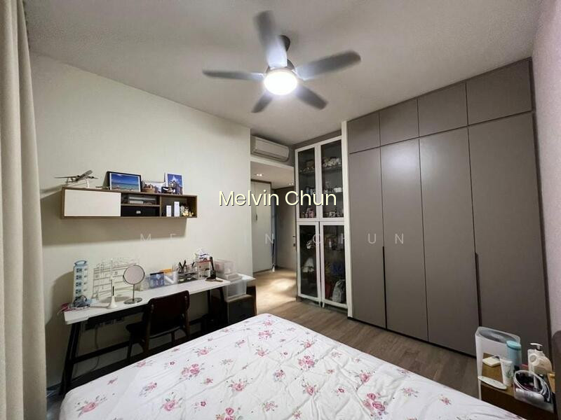 THE VENUE RESIDENCES AND SHOPPES photo 5