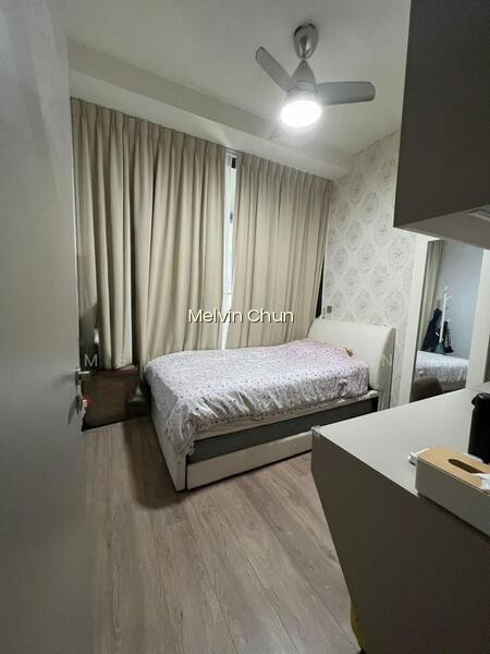 THE VENUE RESIDENCES AND SHOPPES photo 6