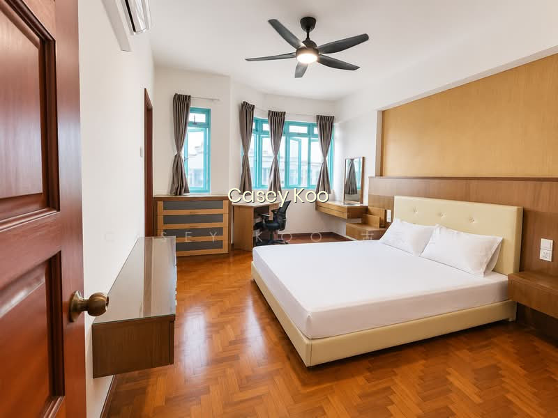 BALLOTA PARK CONDO photo 3