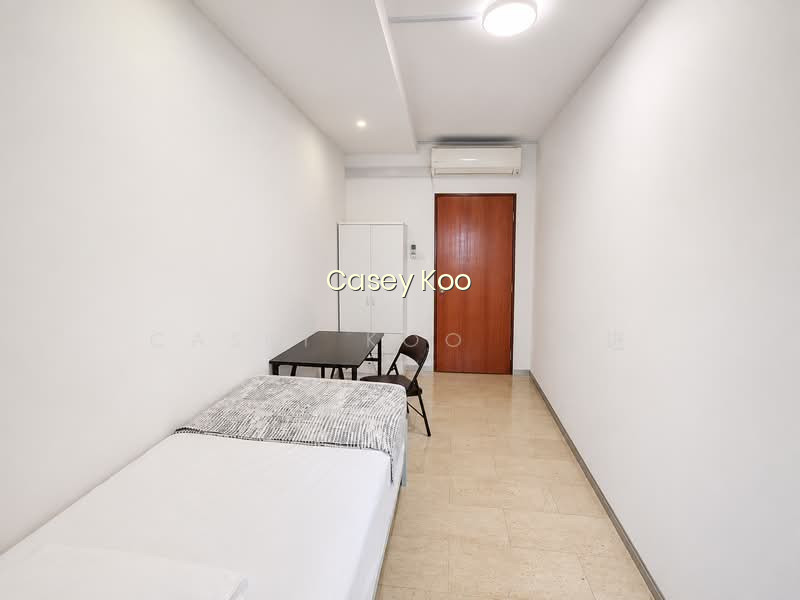 BALLOTA PARK CONDO photo 6