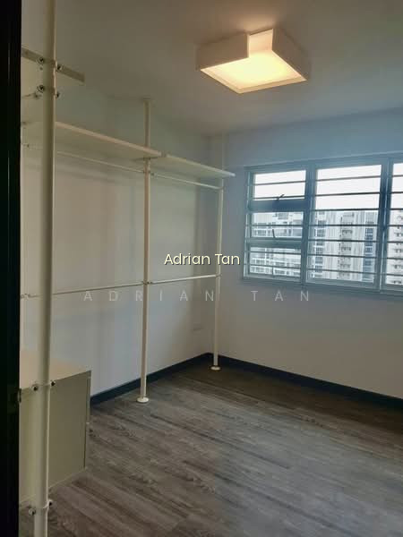 473C UPPER SERANGOON CRESCENT image 1 of 4