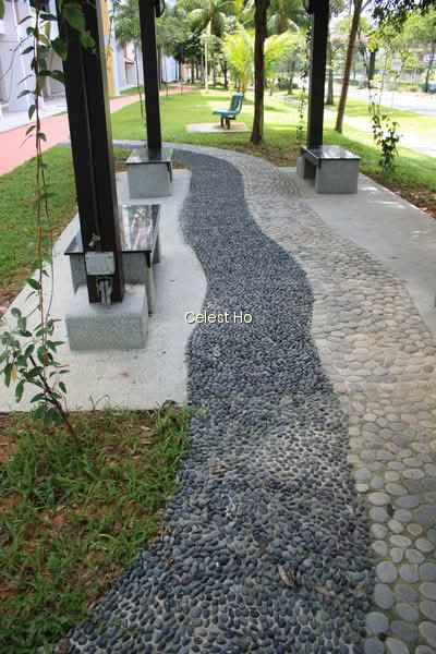 101 WOODLANDS STREET 13 photo 2
