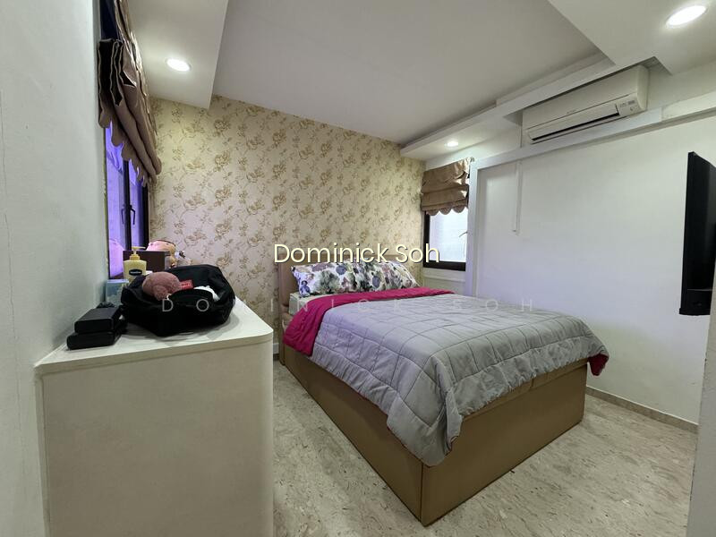 145 RIVERVALE DRIVE photo 2