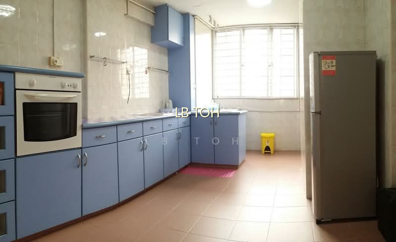303 SERANGOON AVENUE 2 image 1 of 8
