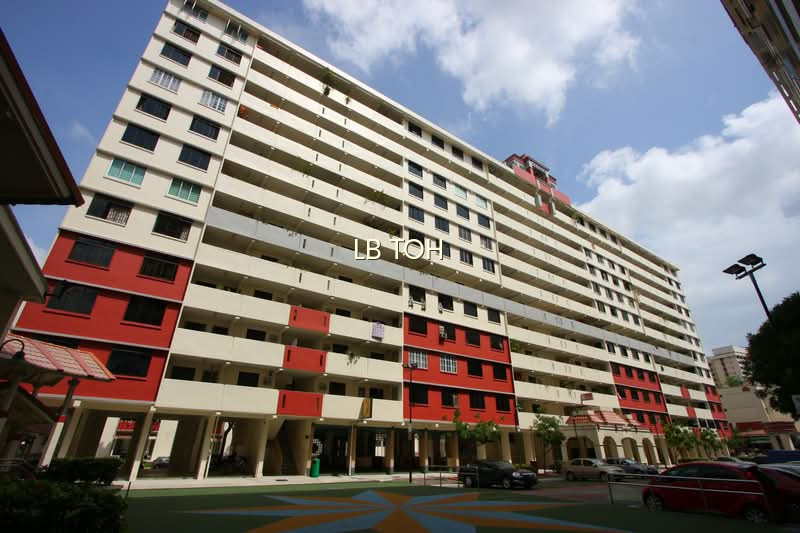 303 SERANGOON AVENUE 2 photo 4