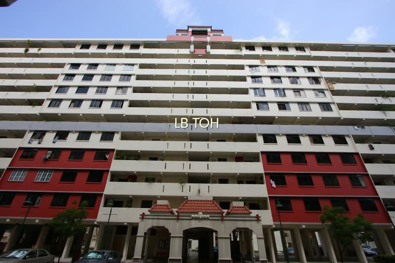 303 SERANGOON AVENUE 2 photo 5
