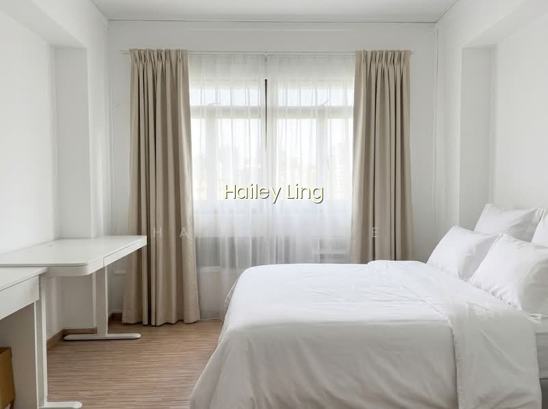 658 WOODLANDS RING ROAD photo 5
