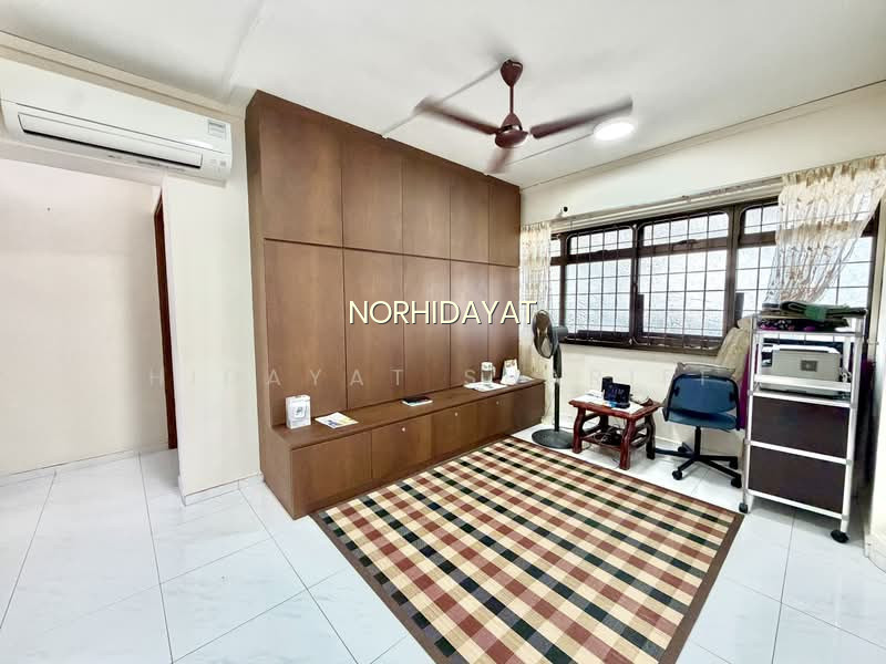 224D COMPASSVALE WALK photo 2