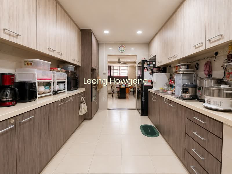 302 WOODLANDS STREET 31 photo 5