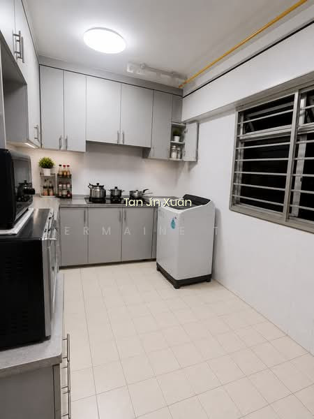407A FERNVALE ROAD photo 2