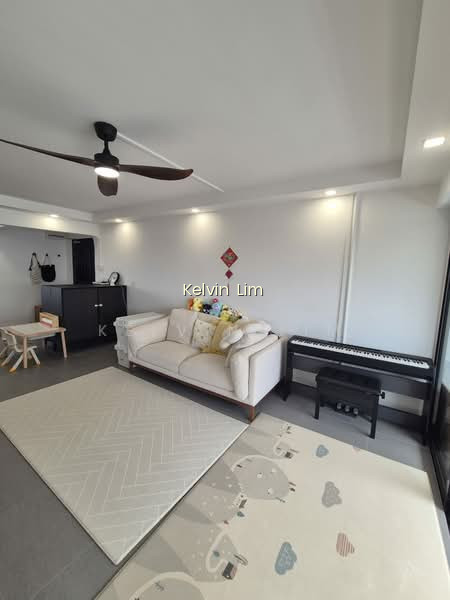 212 SERANGOON AVENUE 4 photo 2