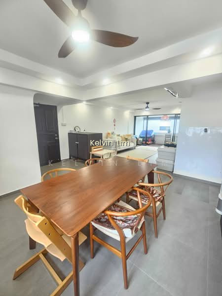 212 SERANGOON AVENUE 4 photo 5