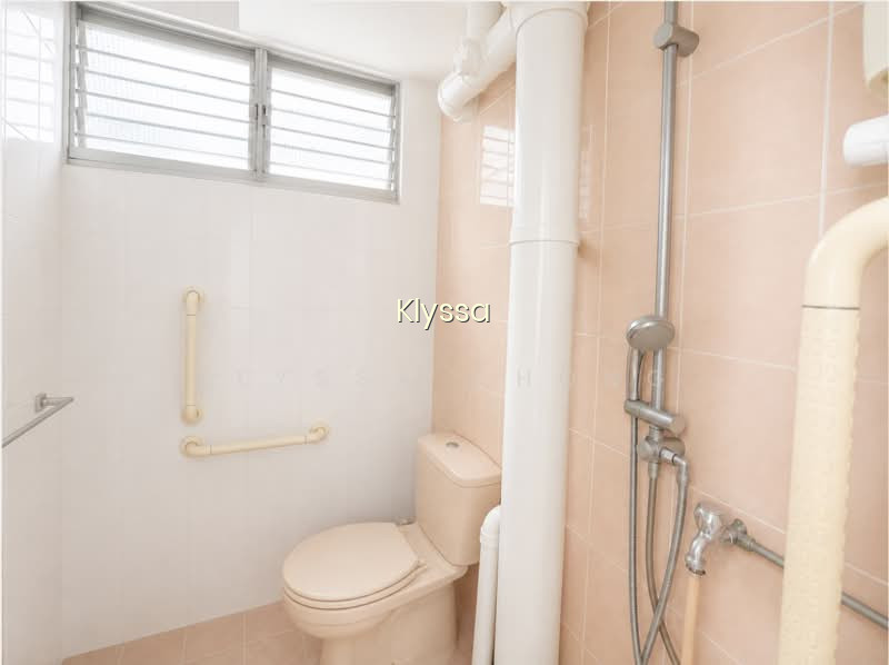 523 BEDOK NORTH STREET 3 photo 6