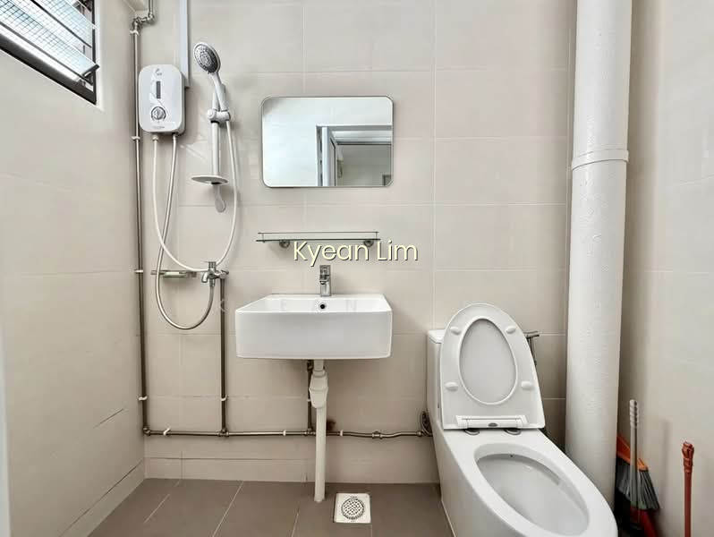 874A TAMPINES STREET 84 photo 2
