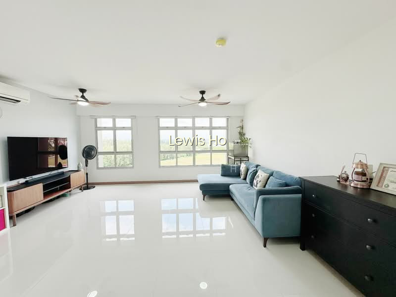 228A PUNGGOL FIELD image 1 of 9