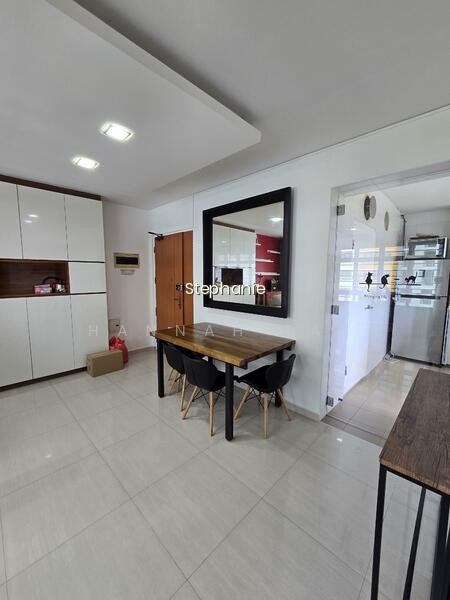 127C KIM TIAN ROAD image 1 of 7