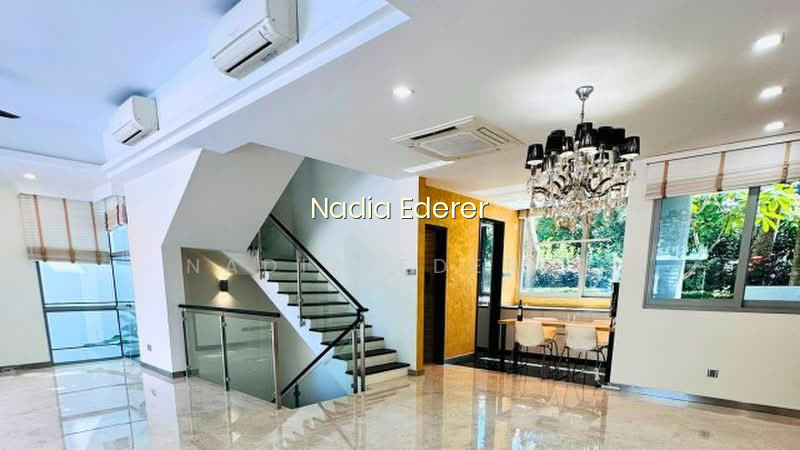 PATERSON RESIDENCE photo 2