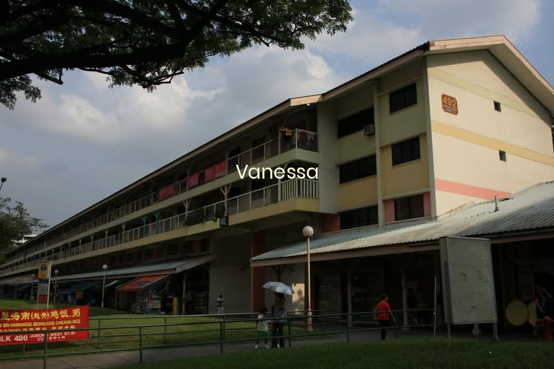 492 JURONG WEST STREET 41 photo 3