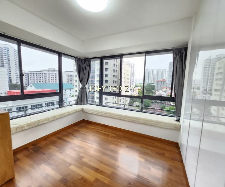 REGENT RESIDENCES photo 3