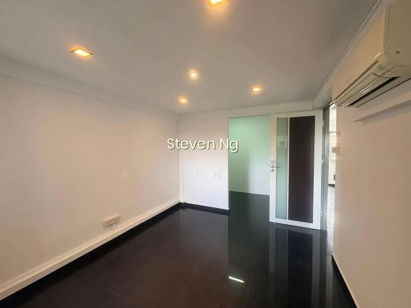 8 EMPRESS ROAD photo 3