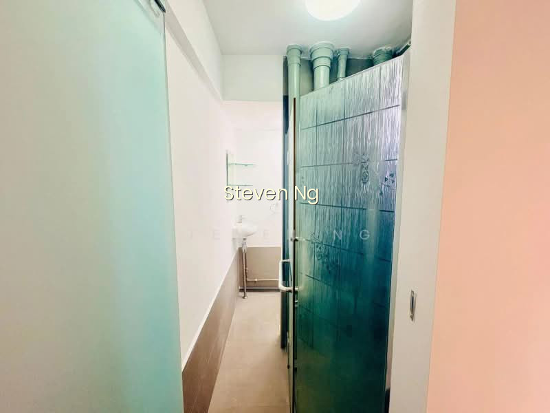 8 EMPRESS ROAD photo 4