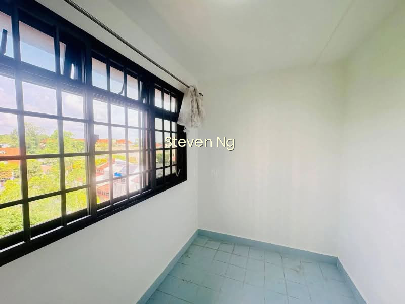 8 EMPRESS ROAD photo 6
