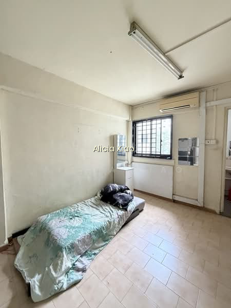 203 MARSILING DRIVE photo 4