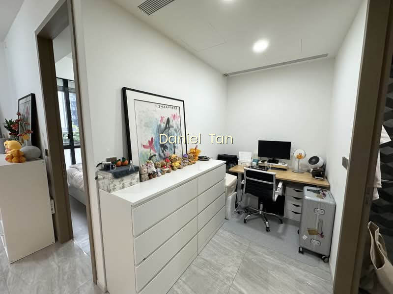 LEEDON GREEN photo 3